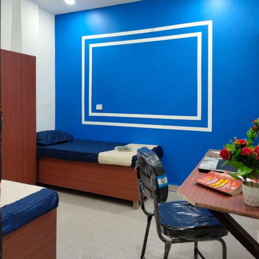 Eagle House — C Block, Vijay Nagar, Delhi (North Campus)