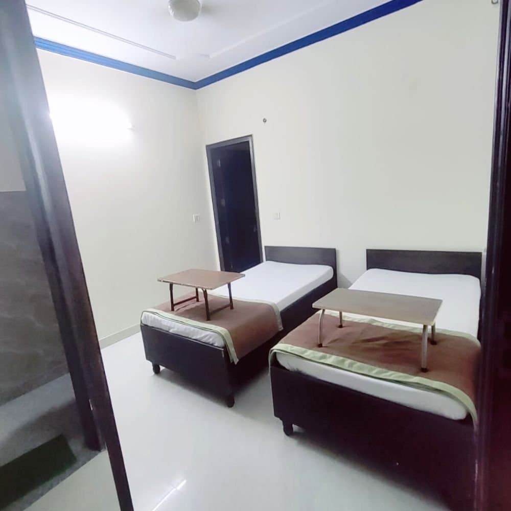 Swan House — C Block, Vijay Nagar, Delhi (North Campus)